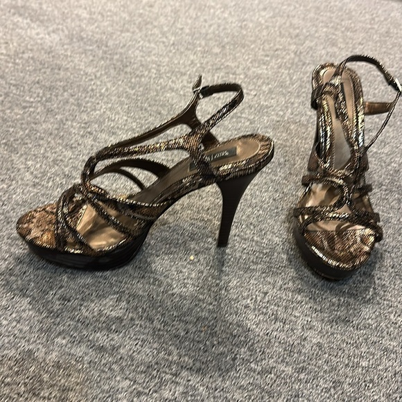 Brown/Gold White House Black Market heals. - Picture 2 of 5